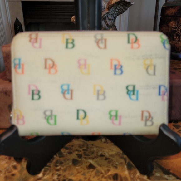 Dooney & Bourke rainbow wallet - Picture 2 of 8